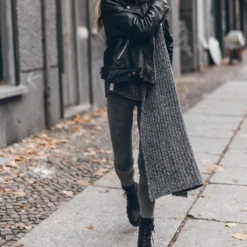 The Dark Ribbed Leggings -Mikuta Store IMG 3856 6422f35d 7049 4717 ae5c 92c90bf9cb98 scaled