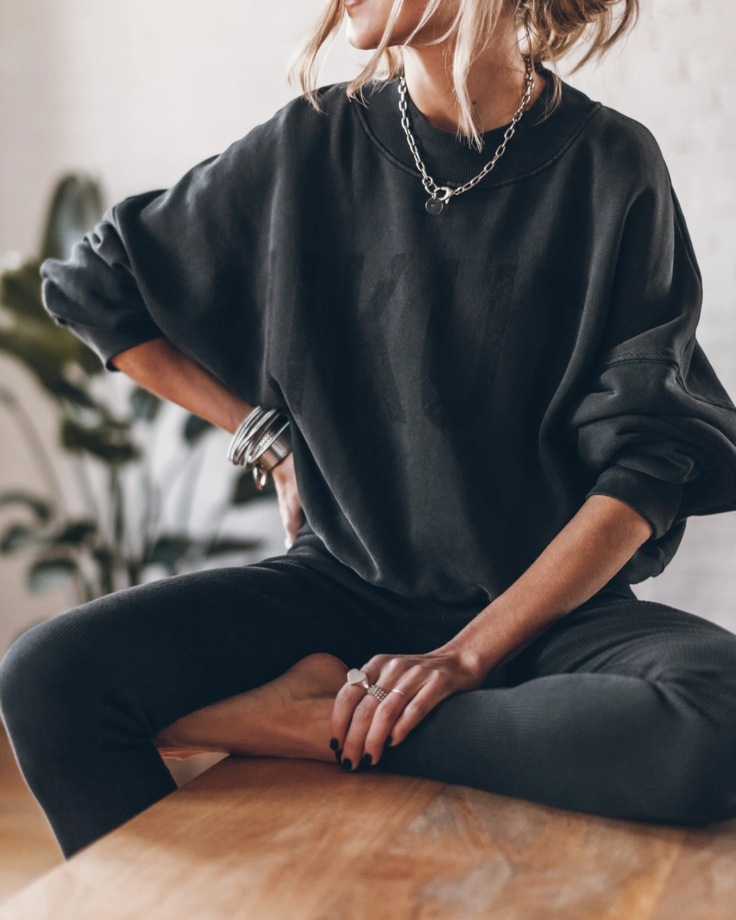 The Dark Mikuta Sweater 5 The Dark Mikuta Sweater - Image 3