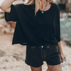 The Black Loose Linen T-Shirt -Mikuta Store IMG 5430 scaled