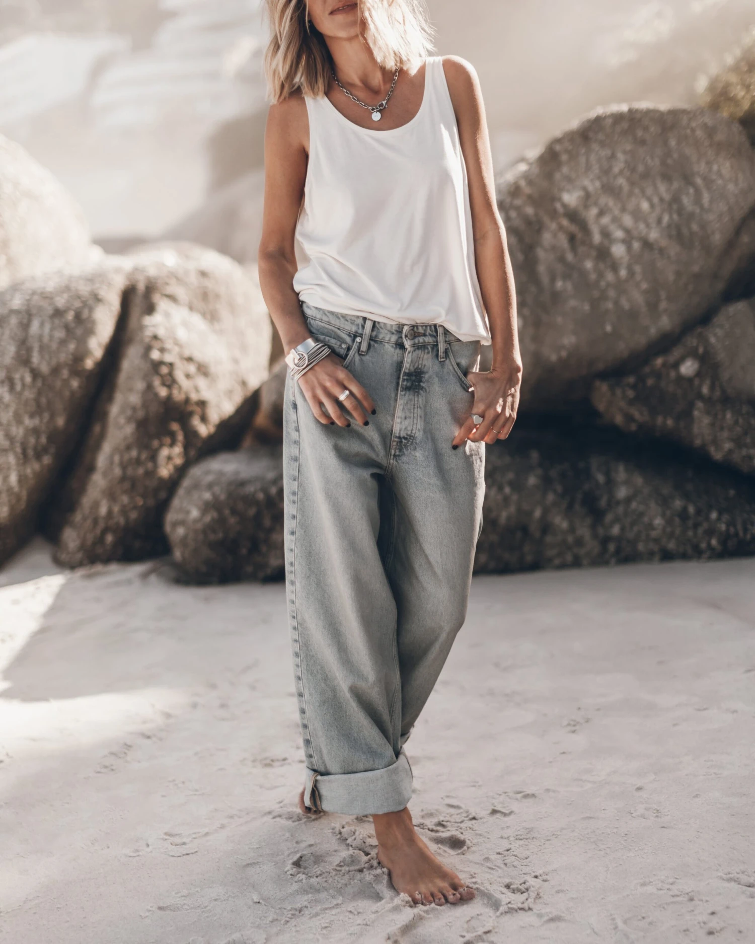 The Blue Baggy Jeans 4 The Blue Baggy Jeans - Image 2