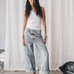 The White Standard Tank Top -Mikuta Store mikuta blue baggy jeans white standard tank top aya f SS25 2886 scaled