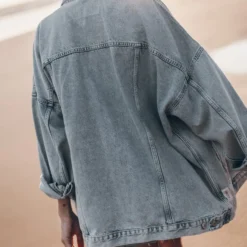 The Blue Oversized Denim Jacket 16 The Blue Oversized Denim Jacket -Mikuta Store mikuta blue oversized denim jacket blue denim skirt 3612 scaled