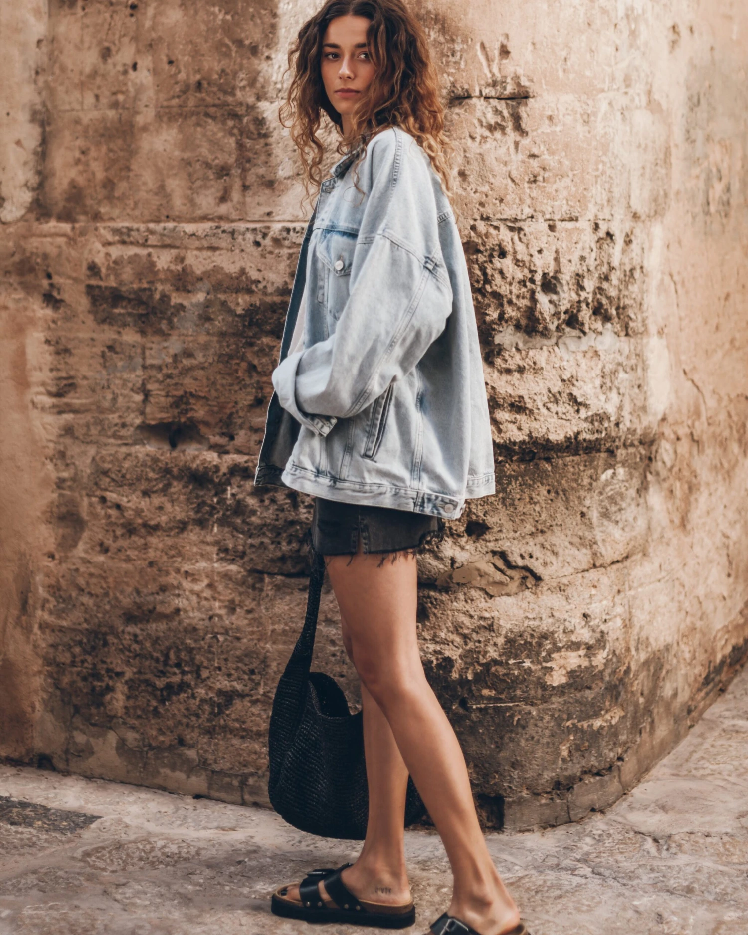 The Blue Oversized Denim Jacket 5 The Blue Oversized Denim Jacket - Image 3