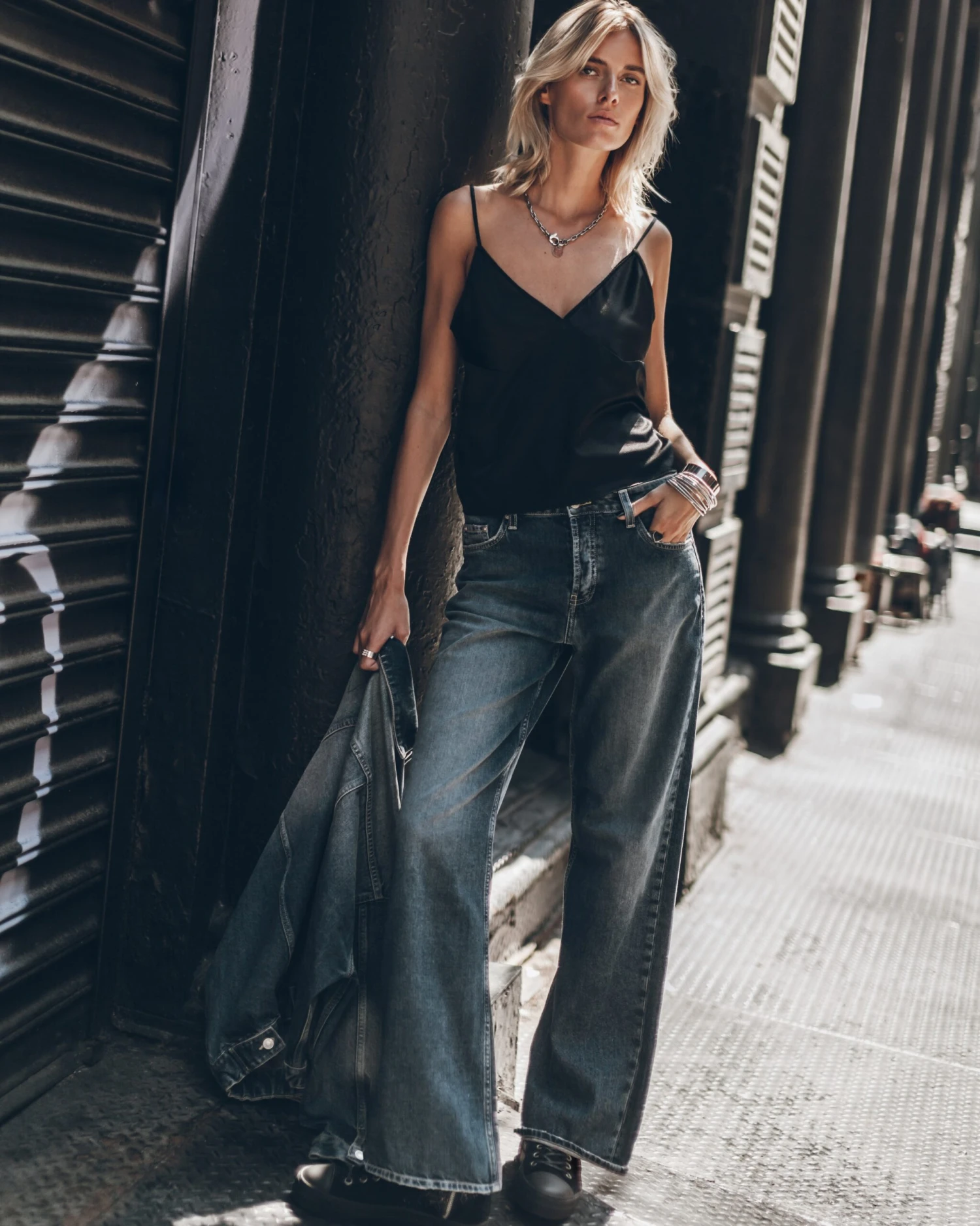 The Dark Blue Loose Jeans 5 The Dark Blue Loose Jeans - Image 3