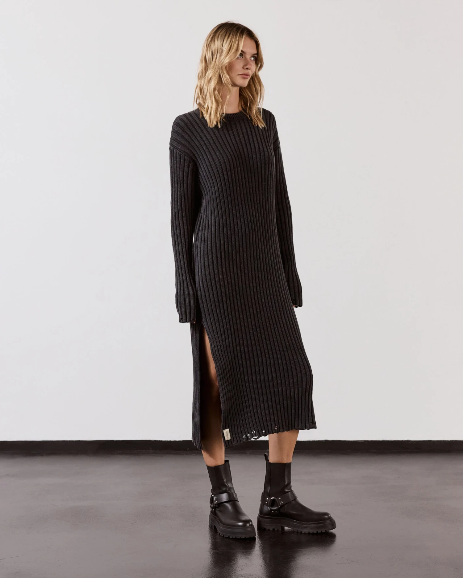 The Dark Faded Knit Longsleeve Dress 6 The Dark Faded Knit Longsleeve Dress - Image 4