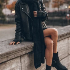 The Dark Faded Knit Scarf