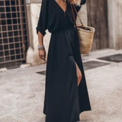 The Black Long Chill Dress 20 The Black Long Chill Dress -Mikuta Store mikuta dark long flowy dress 1818 scaled