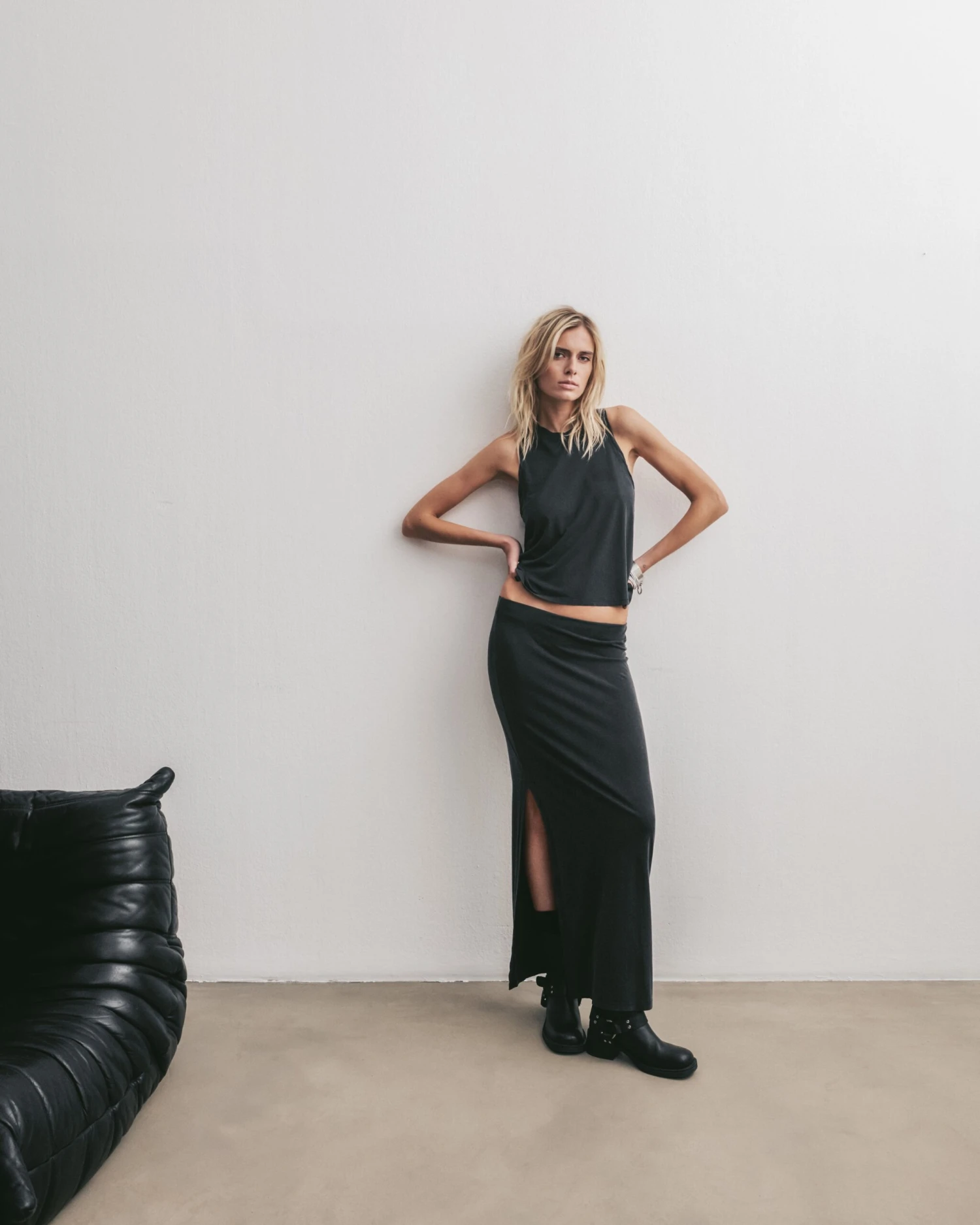 The Dark Long Skirt 5 The Dark Long Skirt - Image 3