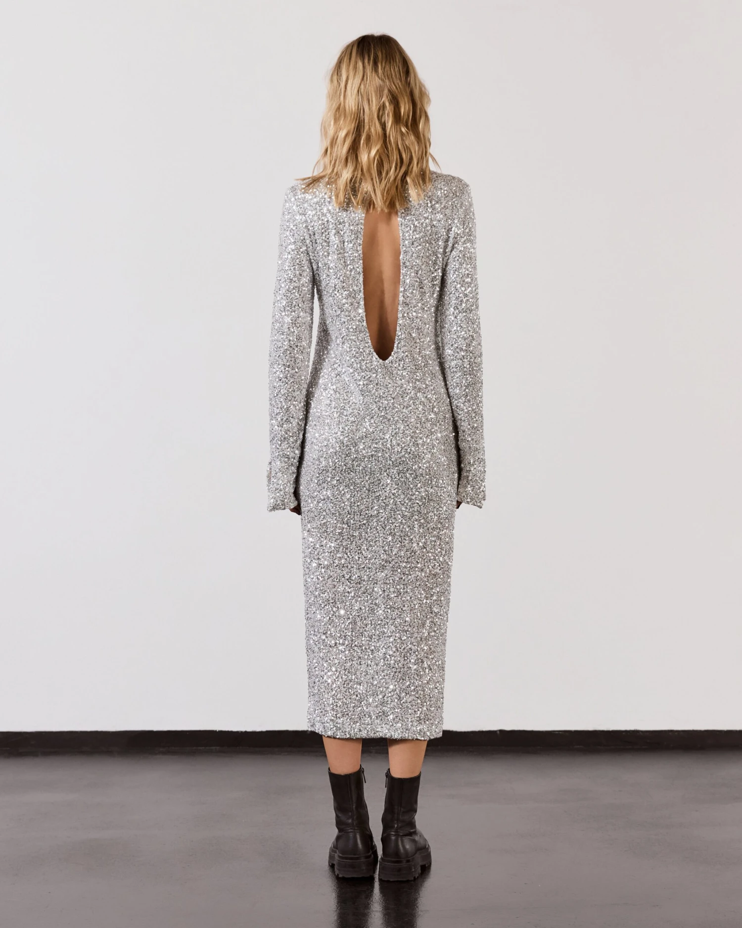 The Light Long Sequin Dress 8 The Light Long Sequin Dress - Image 6