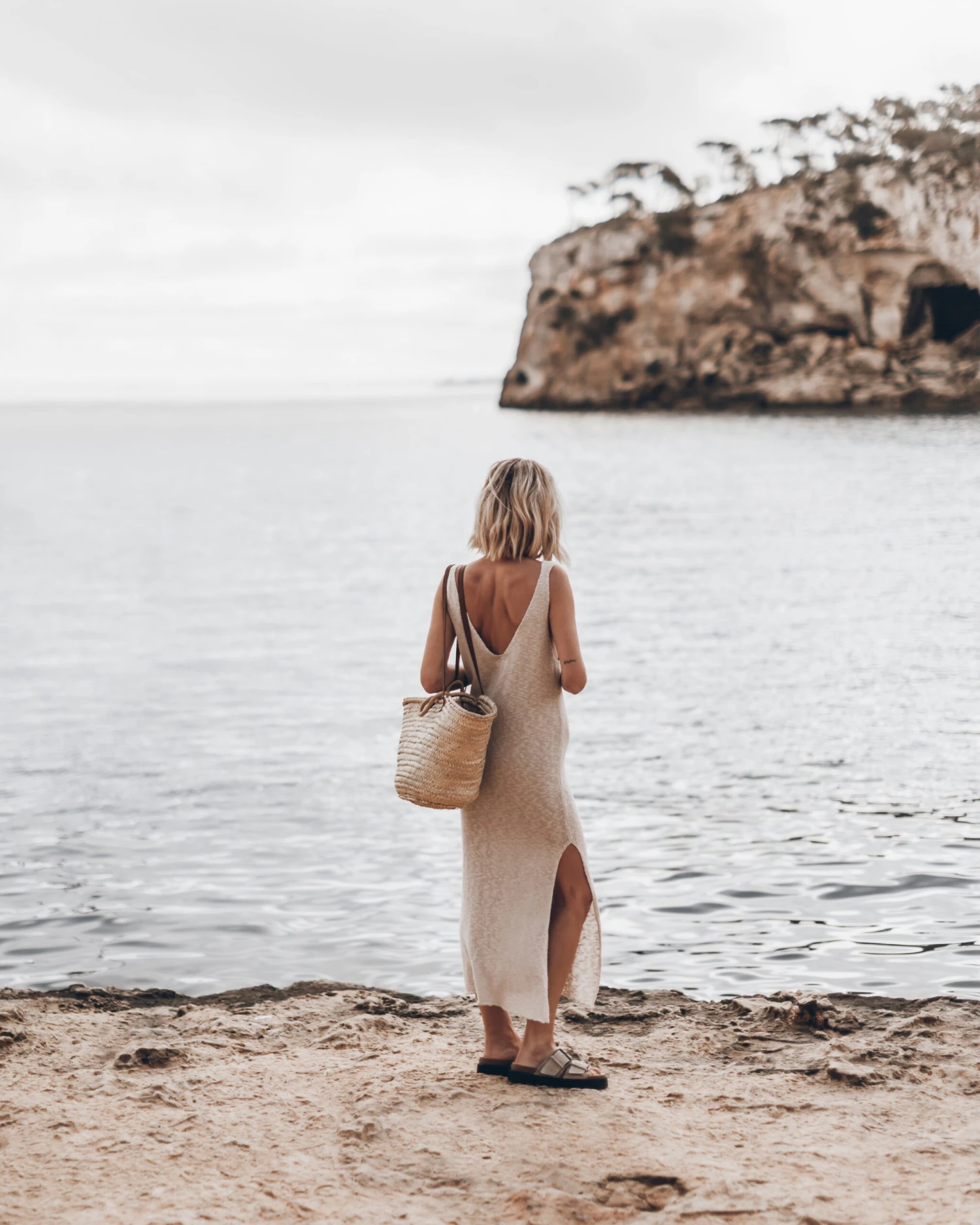 The Light Thin Long Knit Dress 5 The Light Thin Long Knit Dress - Image 3