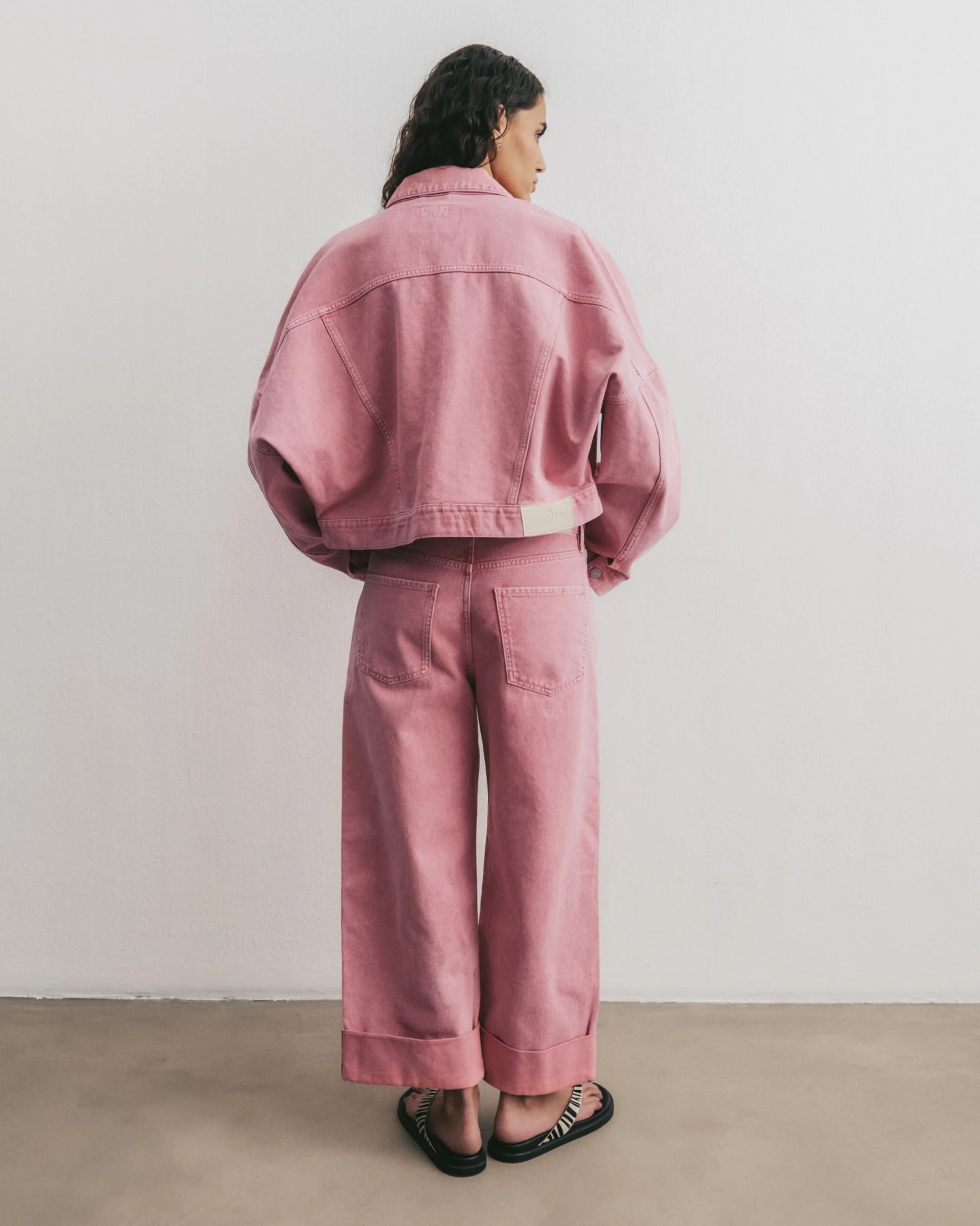 The Pink Baggy Jeans 9 The Pink Baggy Jeans - Image 7