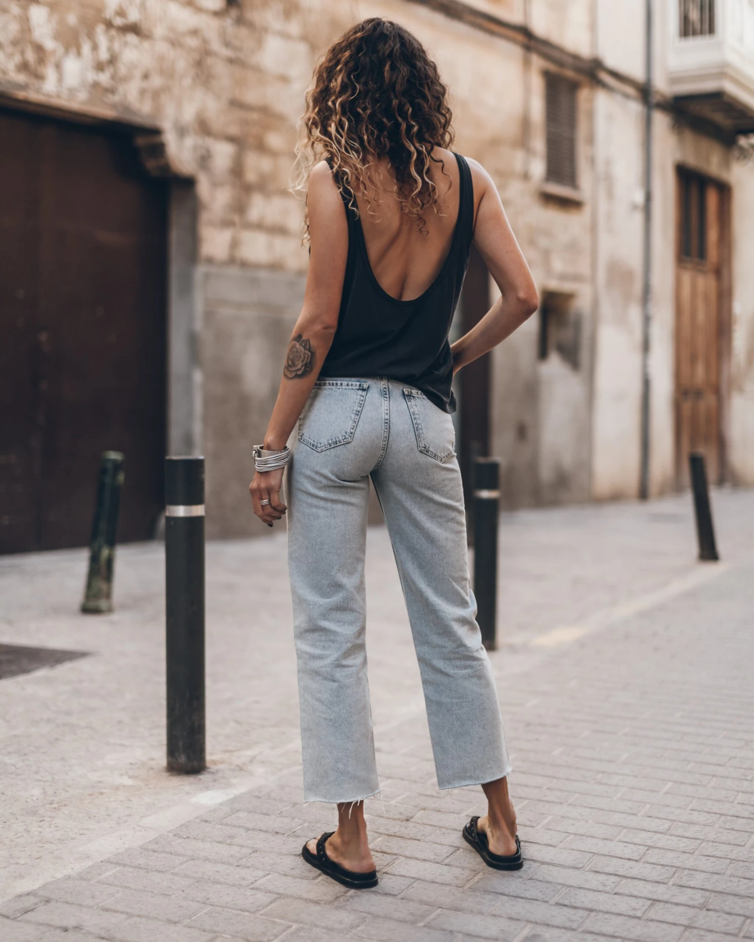 The Blue Cropped Straight Jeans 5 The Blue Cropped Straight Jeans - Image 3