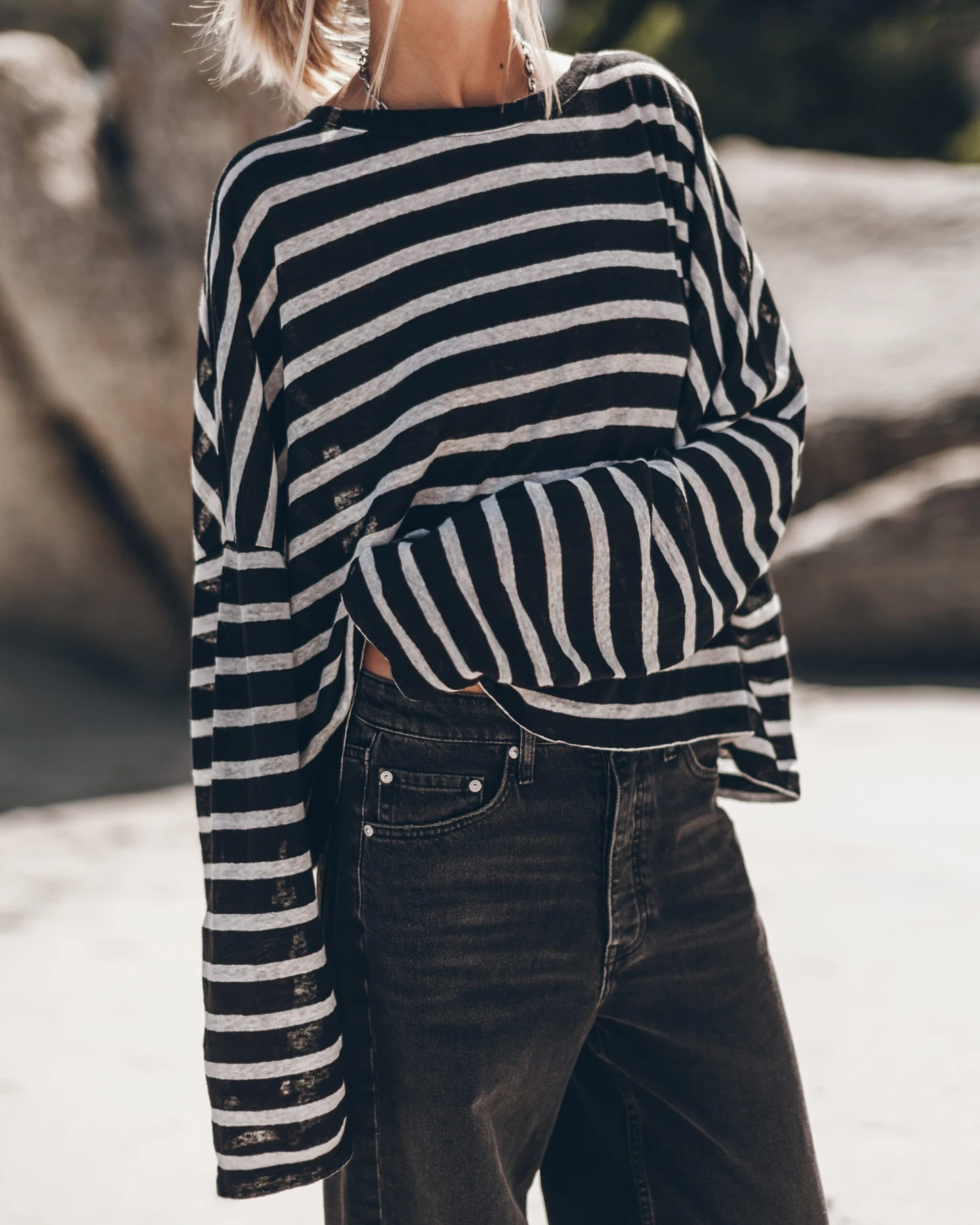The Striped Loose Linen Longsleeve 3 The Striped Loose Linen Longsleeve